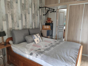 chambre indépendante avec piscine